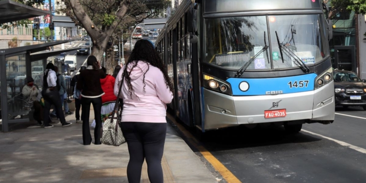 Linhas 117, 125 e 190 circular com novos horários a partir desta sexta