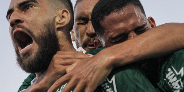 Guarani bate o CSA, ganha a terceira seguida e entra no G8