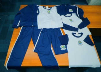 Prefeitura estuda penalizar empresas por atraso na entrega de uniformes