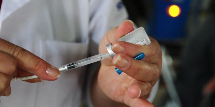 Campinas reforça vacinação contra gripe com abertura de 2 CSs e ação no comércio neste sábado