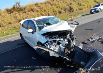 Acidente na véspera do feriado complica trânsito na Rodovia dos Bandeirantes