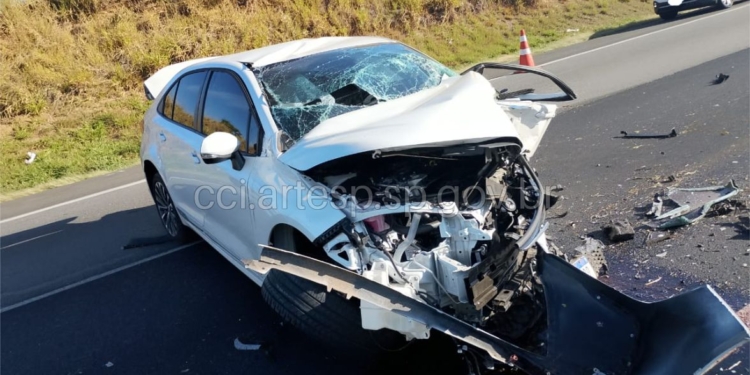 Acidente na véspera do feriado complica trânsito na Rodovia dos Bandeirantes