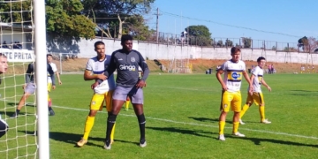Em pausa na Série C, Ponte Preta goleia em jogo-treino e testa alternativas para o ataque