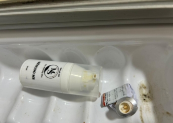 Clínica de estética sem alvará e com produtos vencidos é fechada no Cambuí; donos são presos