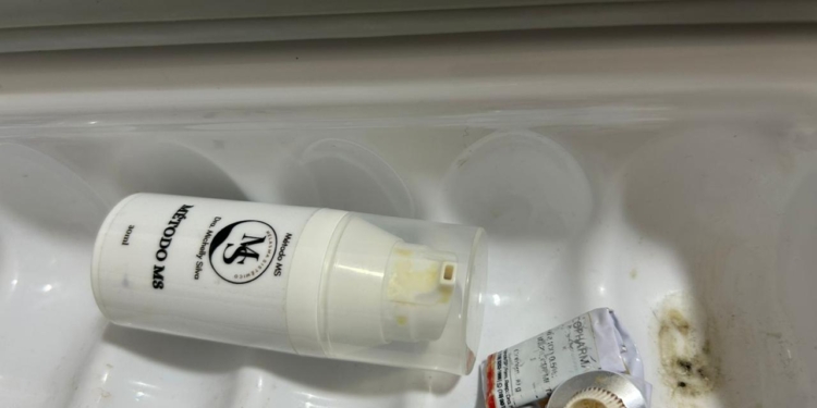 Clínica de estética sem alvará e com produtos vencidos é fechada no Cambuí; donos são presos