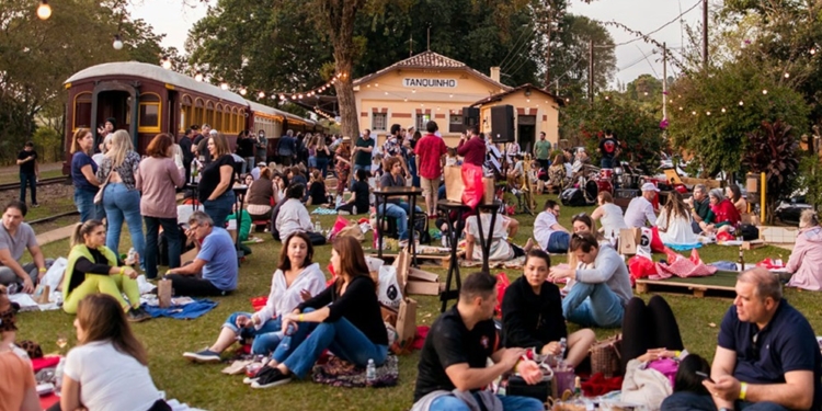 Vinho no Trem em Campinas tem degustação de espumante brasileiro na estação Tanquinho