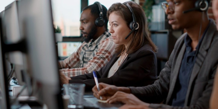 On-line e gratuito: últimos dias para se inscrever no curso de telemarketing do Qualifica SP