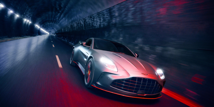 Aston Martin Vantage S faz de 0 a 100km/h em 3,4 segundos e está vindo para o Brasil