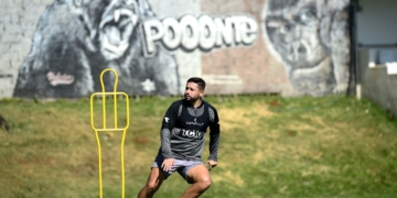 Ponte vence sem Elvis em campo pela primeira vez na série C