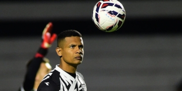 Diogo Silva brilha aos 38 anos e se consolida como pilar defensivo da Ponte Preta