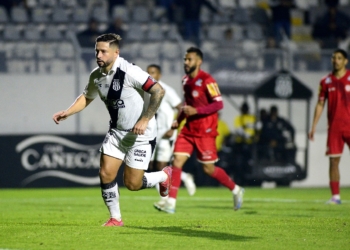 Elvis marca e Ponte Preta vence o Tombense no Moisés Lucarelli