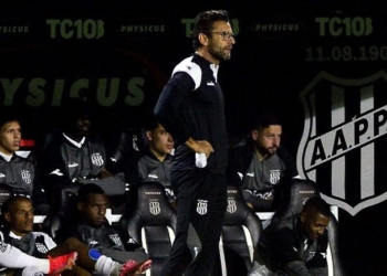 Valentim se diz satisfeito com atuação da Ponte após vitória em casa