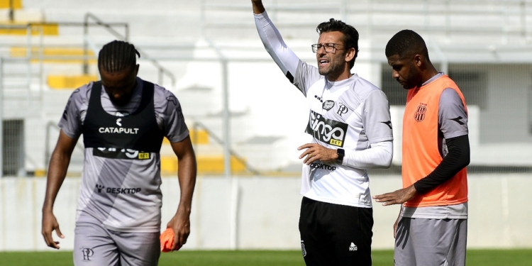 Ponte Preta visita o São Bernardo fora de casa em busca da liderança