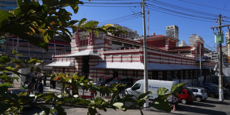 Mercadão finaliza obras e aguarda permissionários ocuparem boxes para entrega oficial; confira imagens