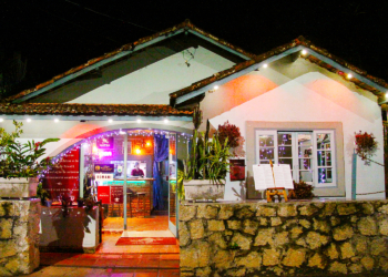 Chef da Itália usa ingredientes da floresta amazônica em pratos criativos de bistrô em Ilhabela