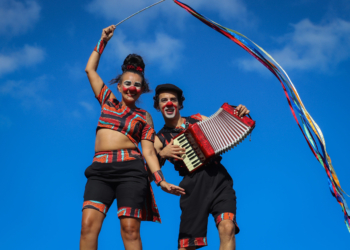 “Lá vem a Bonita!”: dupla de palhaçaria Roda Riso apresenta espetáculo em Campinas