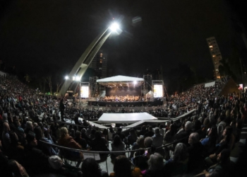 Sinfônica lota Teatro de Arena na reabertura externa do Centro de Convivência Cultural