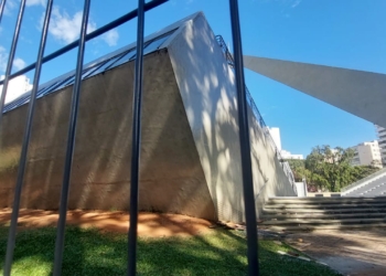 Cercamento do Centro de Convivência é técnico e aprovado pelo Condepacc, diz Prefeitura