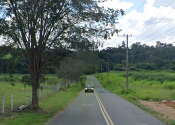 Motociclista morre após colisão traseira com caminhão em estrada rural de Jaguariúna