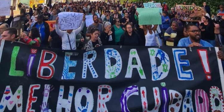 Marcha por saúde mental protesta nesta quarta contra impasse entre Prefeitura e Cândido Ferreira