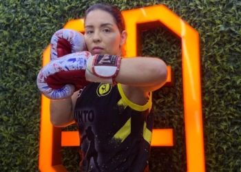 Mulheres estão encarando o Muay Thai com força e atitude – por Daniela Nucci