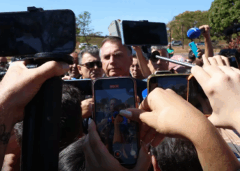 ‘Suprema humilhação’, diz Bolsonaro sobre tornozeleira eletrônica