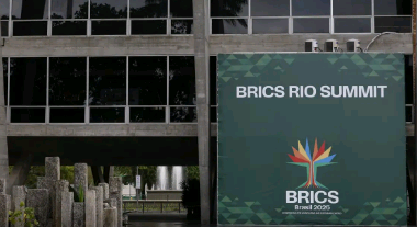 Sanções unilaterais prejudicam direitos humanos, dizem Brics