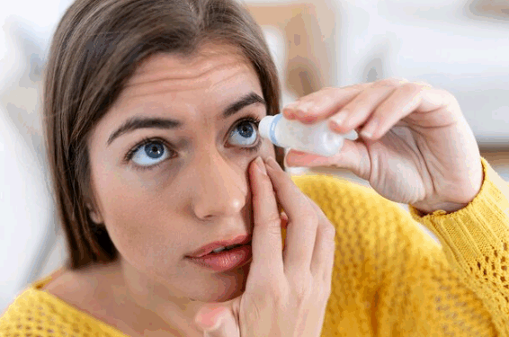 Mulheres têm duas vezes mais olho seco que homens, aponta especialista