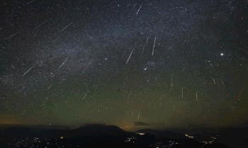 Astronomia: duas chuvas de meteoros vão iluminar o céu no fim de julho