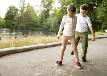 A cultura lúdica da infância à luz dos 35 anos do ECA – por Regina Márcia Moura Tavares