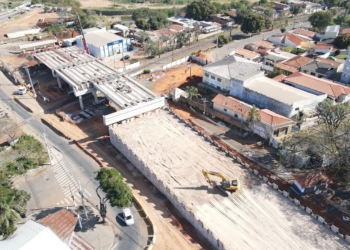 Içamento de vigas em obra de viaduto em Hortolândia prevê pontos de bloqueios