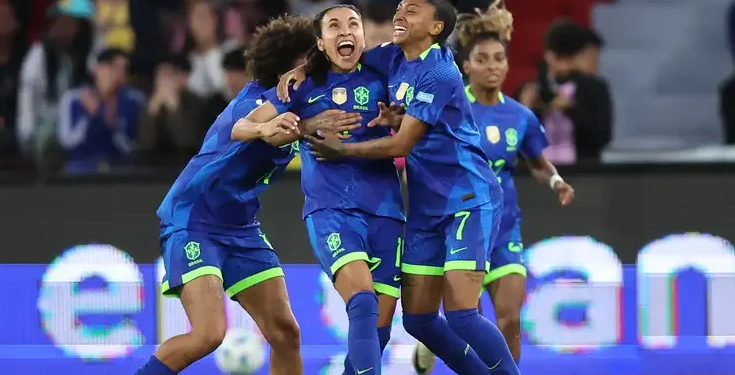 Em final emocionante, Brasil bate Colômbia e é campeão na despedida de Marta da Copa América