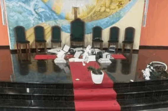 Médico é liberado pela polícia após depredar igreja do Nova Europa