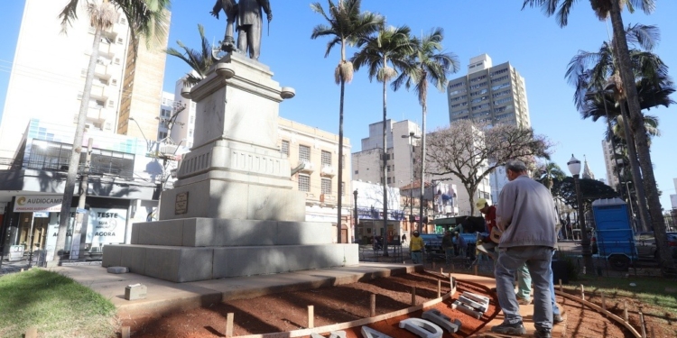 Obra no monumento-túmulo valoriza memória do maestro campineiro Carlos Gomes