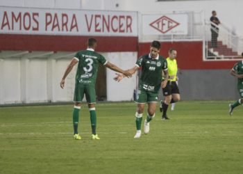 Com susto, Guarani confirma vaga na segunda fase da Série C