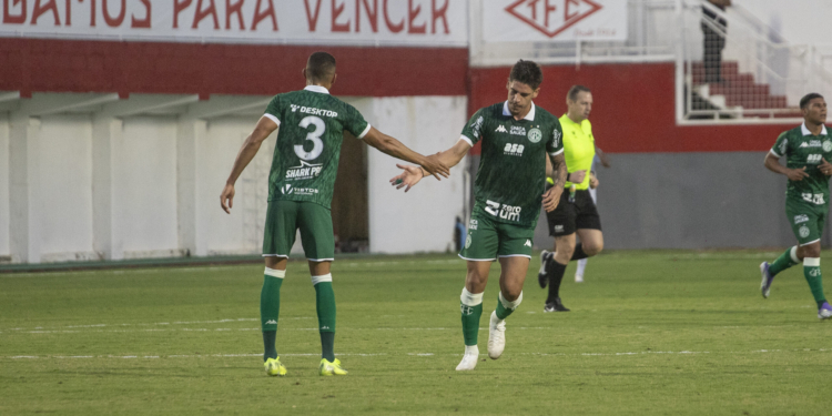 Com susto, Guarani confirma vaga na segunda fase da Série C