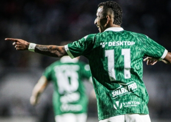 Após voleio no Dérbi 210, Mirandinha vira especialista em gols bonitos