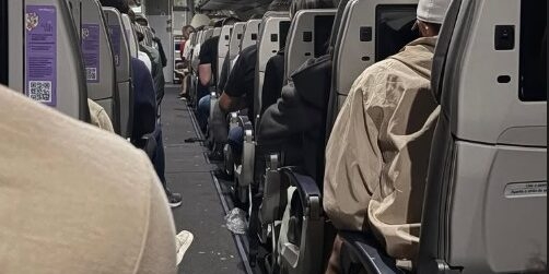 Influenciadora relata tensão em voo da Azul após ameaça de bomba