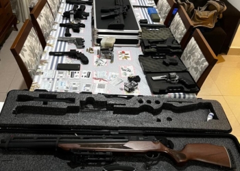 PM prende ‘armeiro’ de facção criminosa com arsenal em Jundiaí