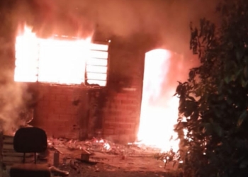 Homem tem 70% do corpo queimado após incêndio em residência em Sumaré