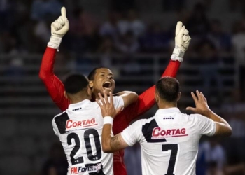 Diogo Silva revela treinar pênaltis e exalta elenco da Ponte: ‘É acima da média’