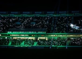 Torcida bugrina faz festa no jogo de maior público do Brinco em 2025; veja imagens