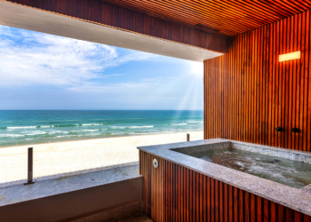 Conheça o exclusivo Duke Beach Hotel & Spa, em Maresias (SP), com suítes pé na areia e até lago artificial