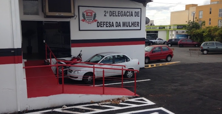 Mãe é presa por maus-tratos após esfaquear filha de 11 anos em Campinas