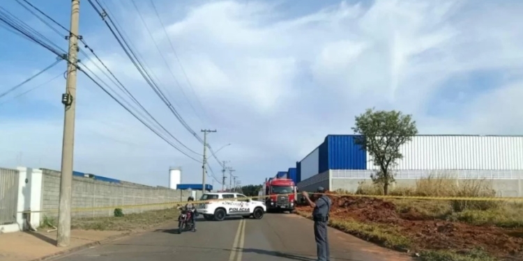 Trabalhador morre soterrado em deslizamento durante obra em Mogi Guaçu