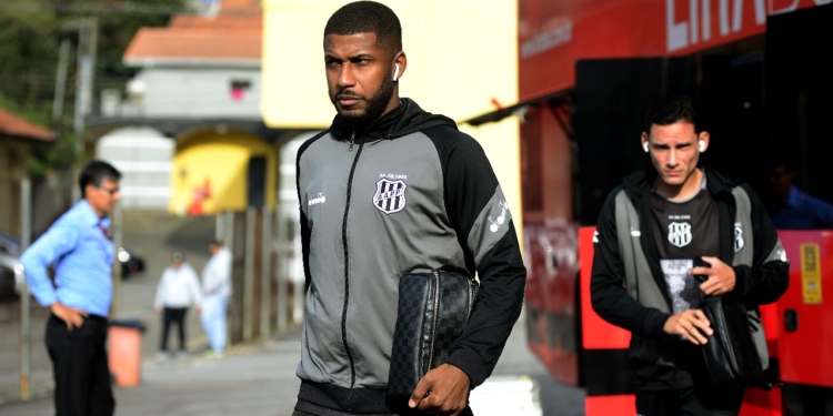 Emerson Santos e outros dois jogadores deixam a Ponte Preta