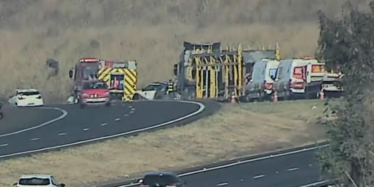Acidente na Rodovia dos Bandeirantes deixa um morto e três feridos