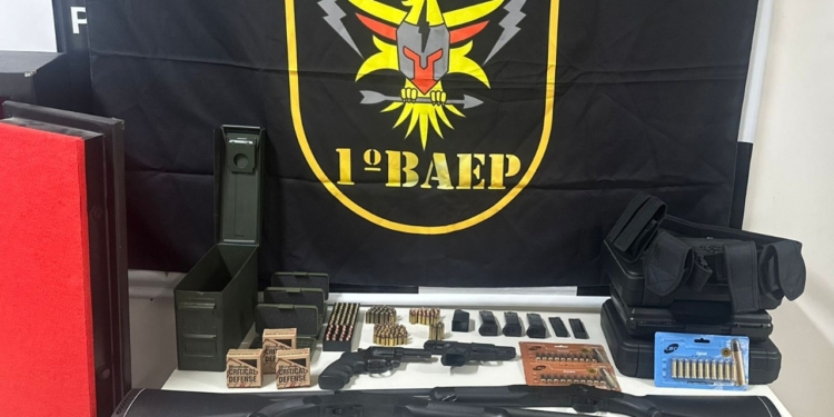 PM apreende armas de ex-agente penitenciário em condomínio de alto padrão em Valinhos