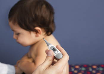 Febre em crianças: saiba o que fazer e quando levar ao pronto-socorro