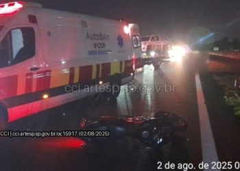 Jovem morre em acidente envolvendo duas motos e um caminhão na Anhanguera